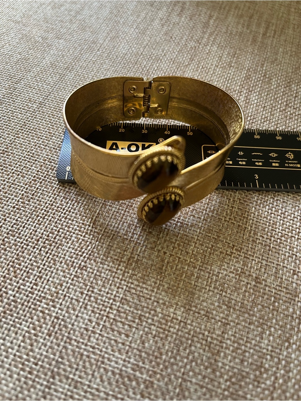 Gold-Tone Cuff Bracelet with Tiger's Eye Cabochon - Picture 5 of 6